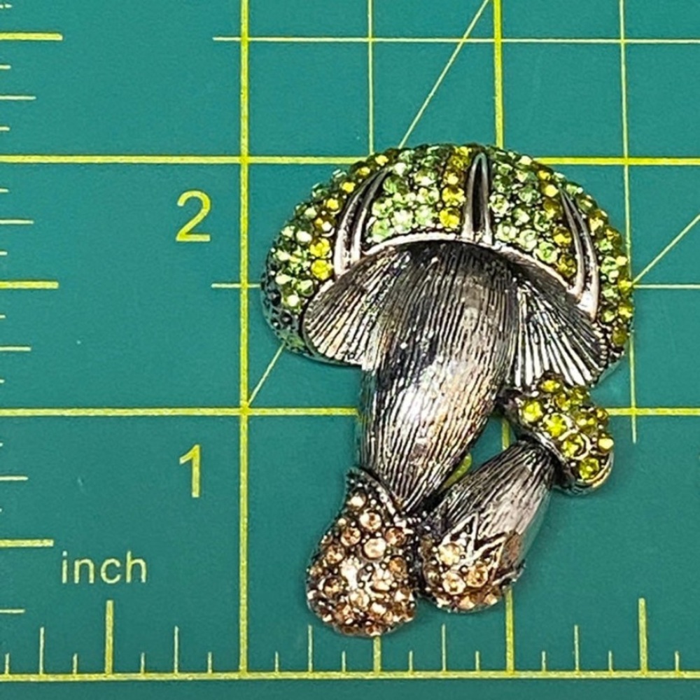Mushroom Brooch Green Rhinestones Silver Tone Pin - Picture 2 of 3